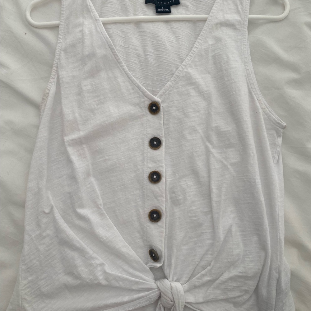 Sanctuary White Button-Down Knot Tank Top. Size Small